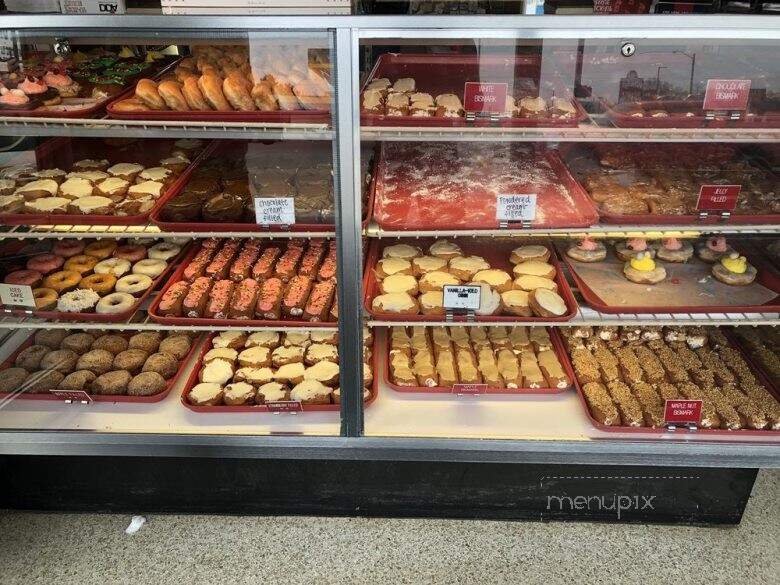 Crispie Creme Donut Shop - Chillicothe, OH