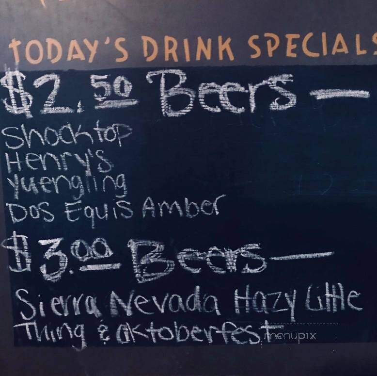 Charlie's Pub - Fayetteville, WV